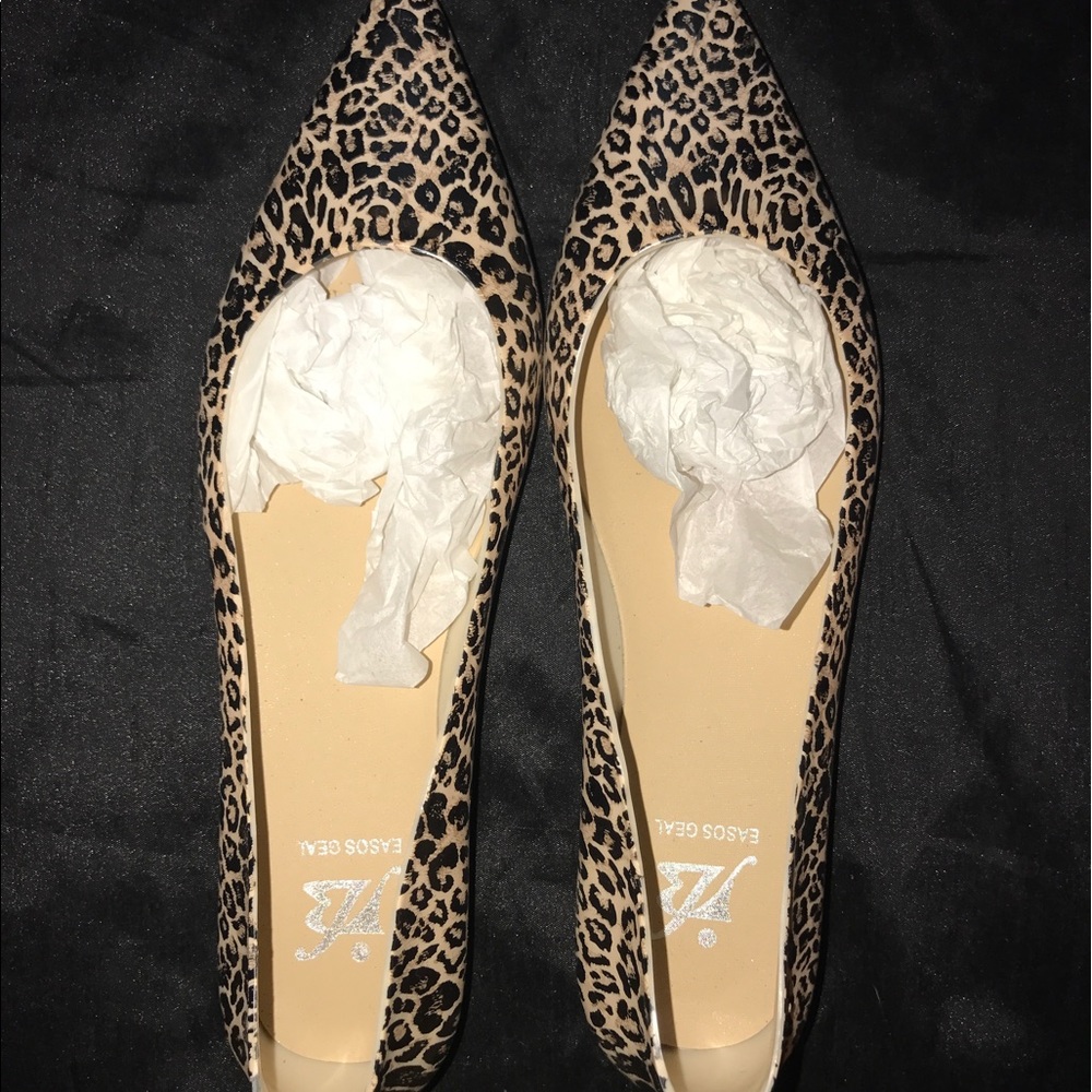 NEW CHEETAH PRINT FLATS