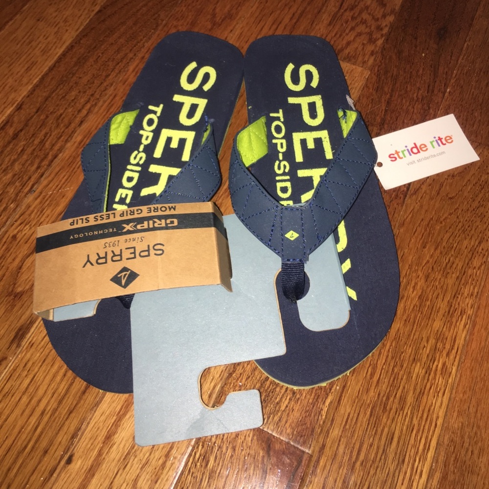 Free shipping Sperry Flip Flops NWT