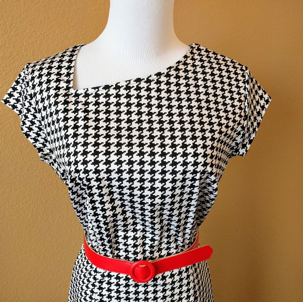 NWOT Shabby Apple "Miles" Dress - Picture 2 of 5