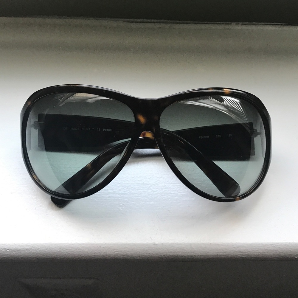 Authentic Fendi tortoise shell frame sunglasses