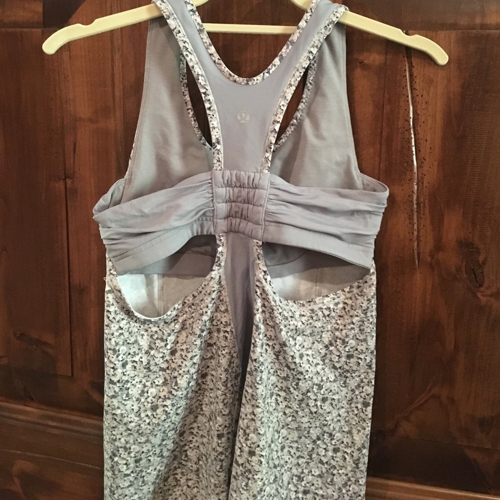 lululemon tank