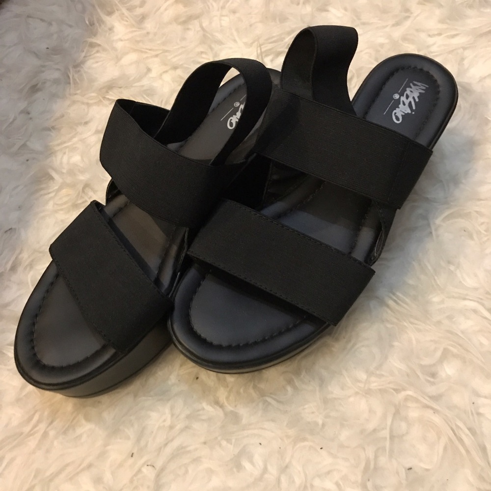Black platform sandals