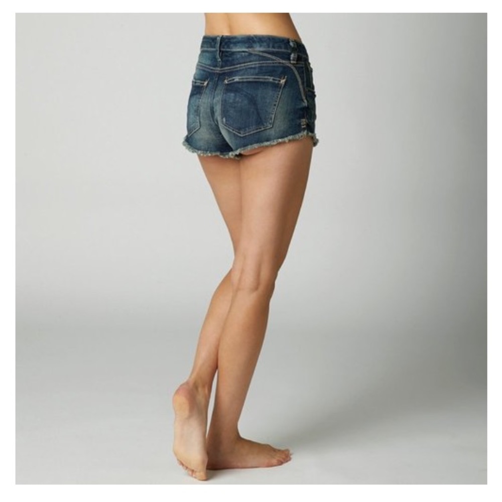 🆕FOX RACING WOMENS BURNOUT CUTOFF DENIM SHORTS - Picture 4 of 8