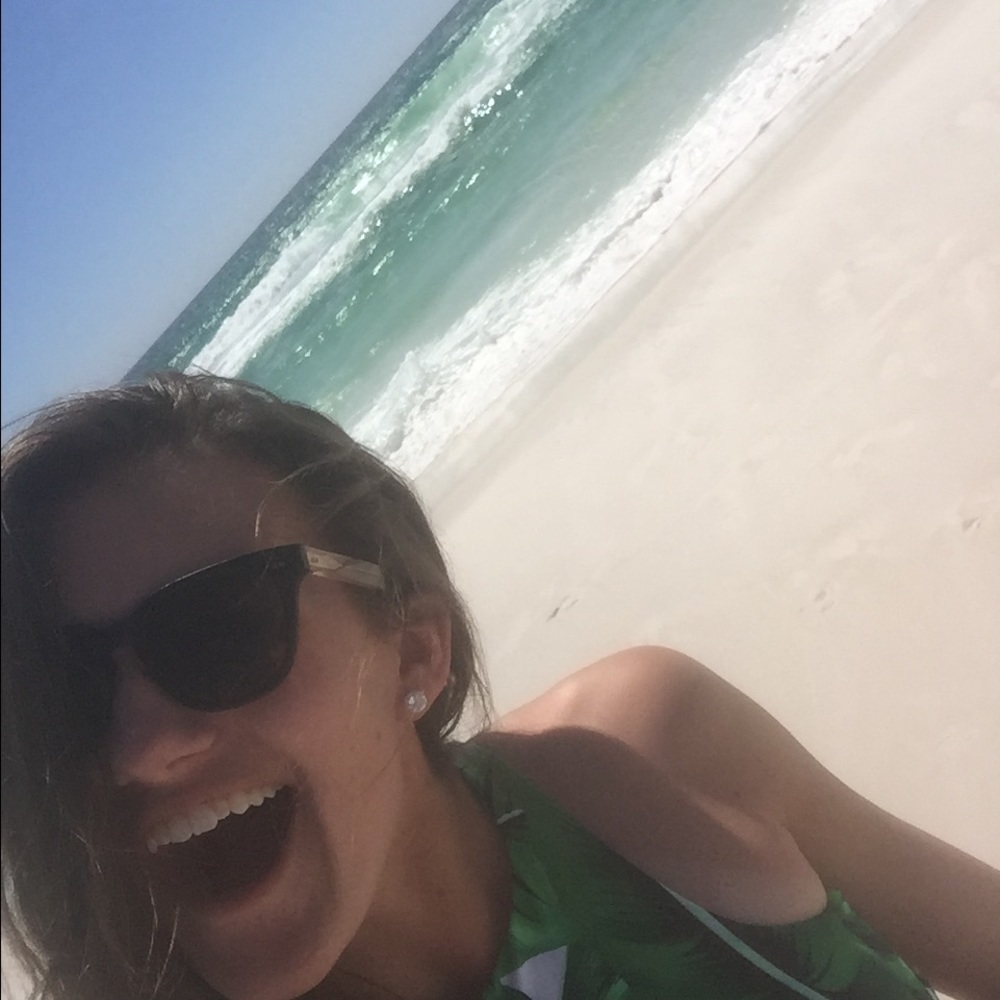 Meet your Posher, Ana