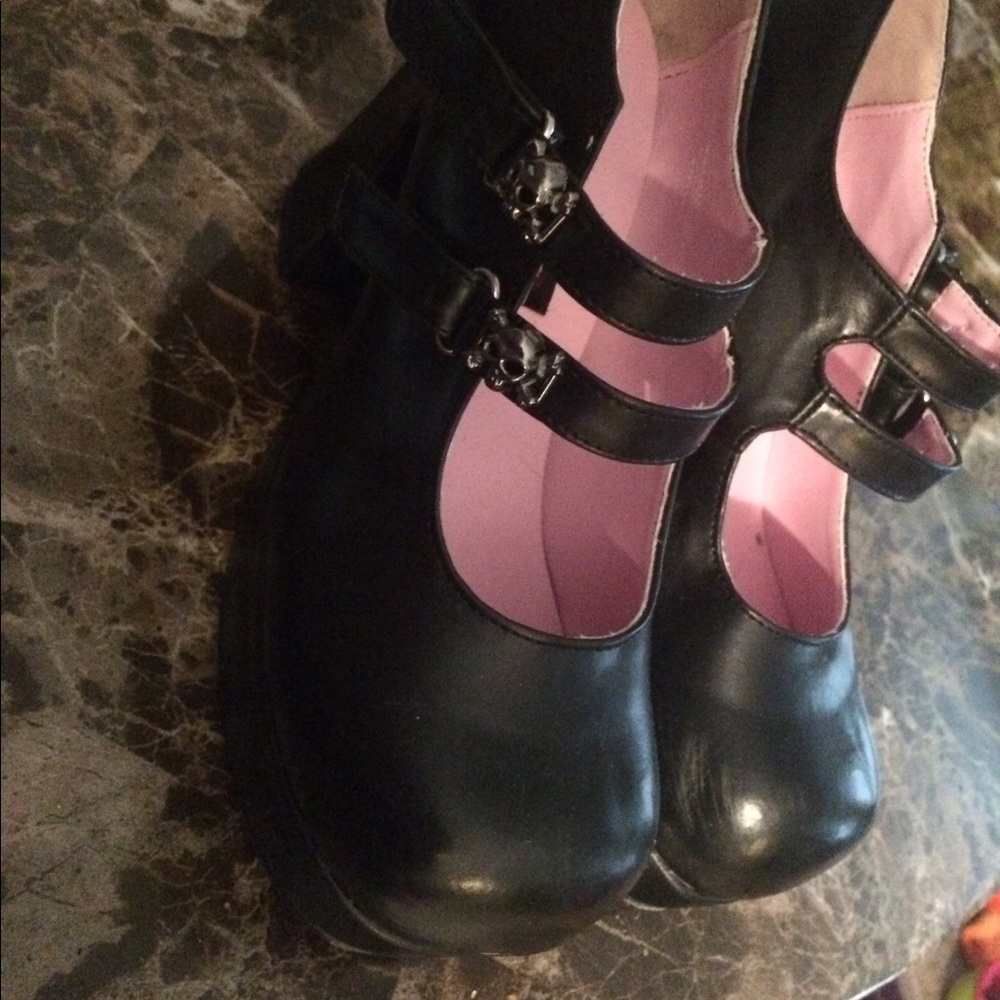 Demonia Mary Jane pumps