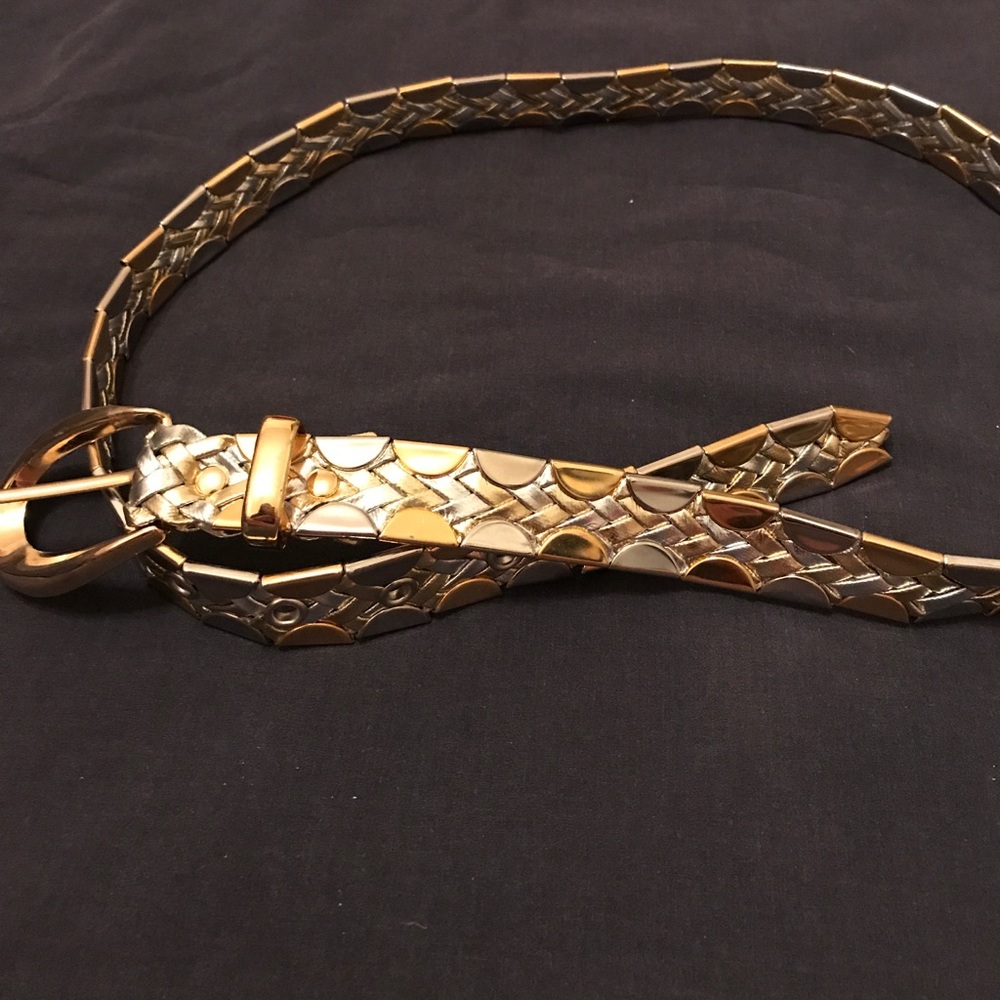 VINTAGE GOLD AND SILVER METALLIC LEATHER BELT