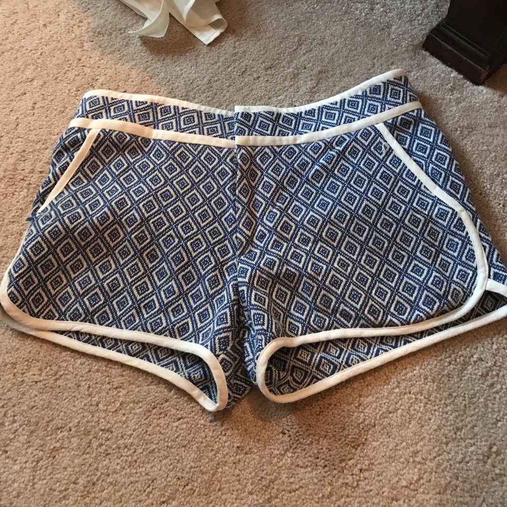 Patterned shorts