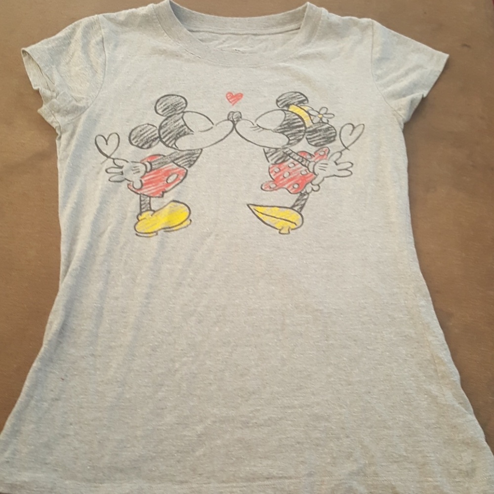 Tee shirt