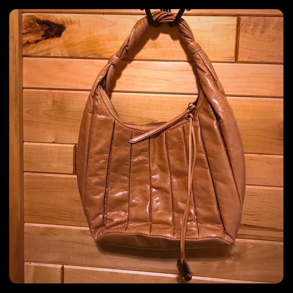 Medium sized luxurious Donald Pliner leather bag