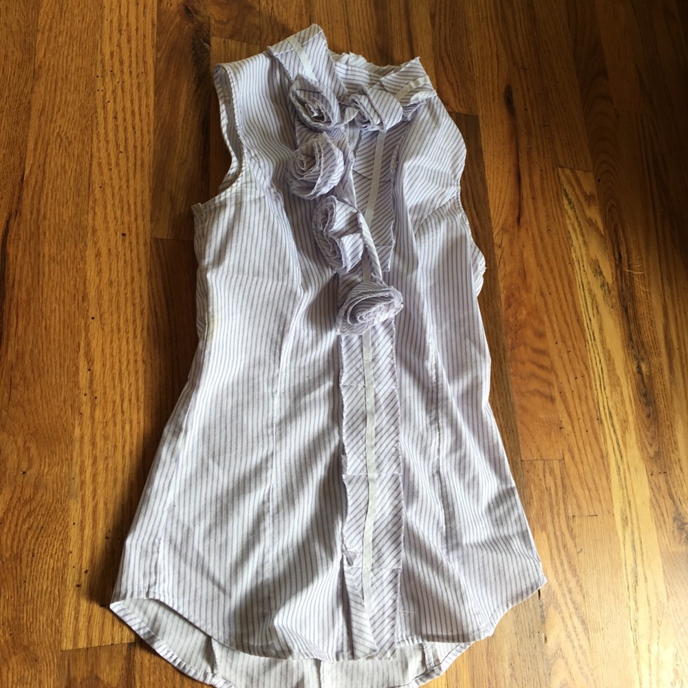 EUC XS Sleeveless white and purple striped top