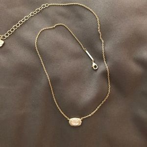 Kendra Scott necklace