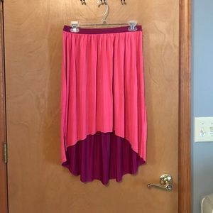 5 for $10 🚨 Reversible Pleated Skirt