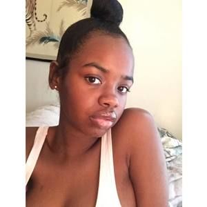 Meet your Posher, Leana