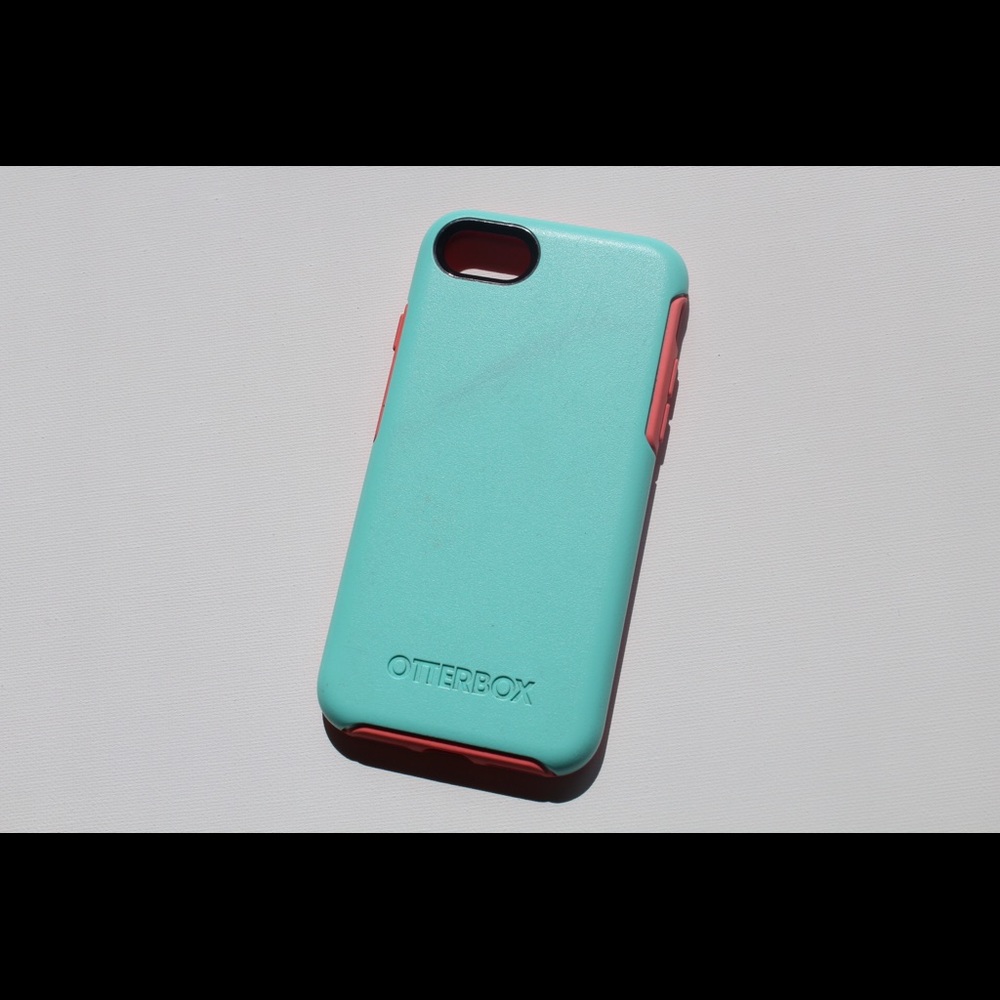 IPhone 7 otter box (SOLD)