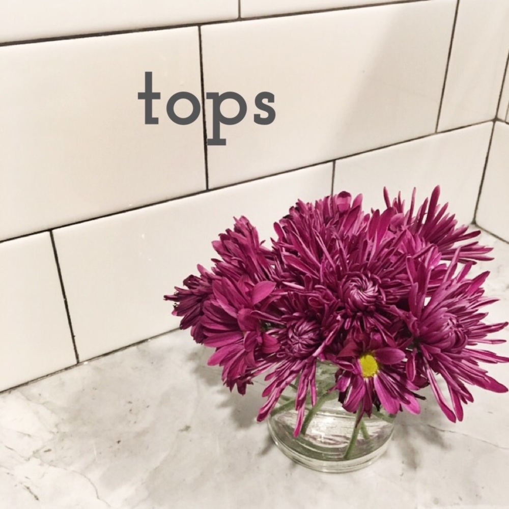 TOPS 🌼