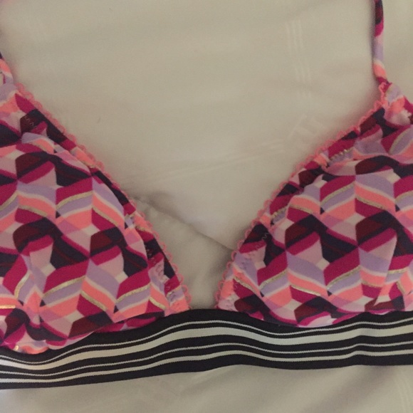 (Sold)Victoria secret bikini top (S) Like new! - Picture 3 of 7