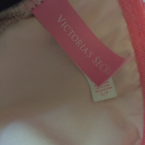 (Sold)Victoria secret bikini top (S) Like new! - Picture 7 of 7