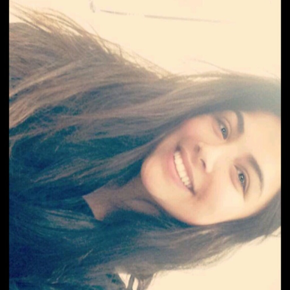 Meet your Posher, Arianna - Picture 1 of 1