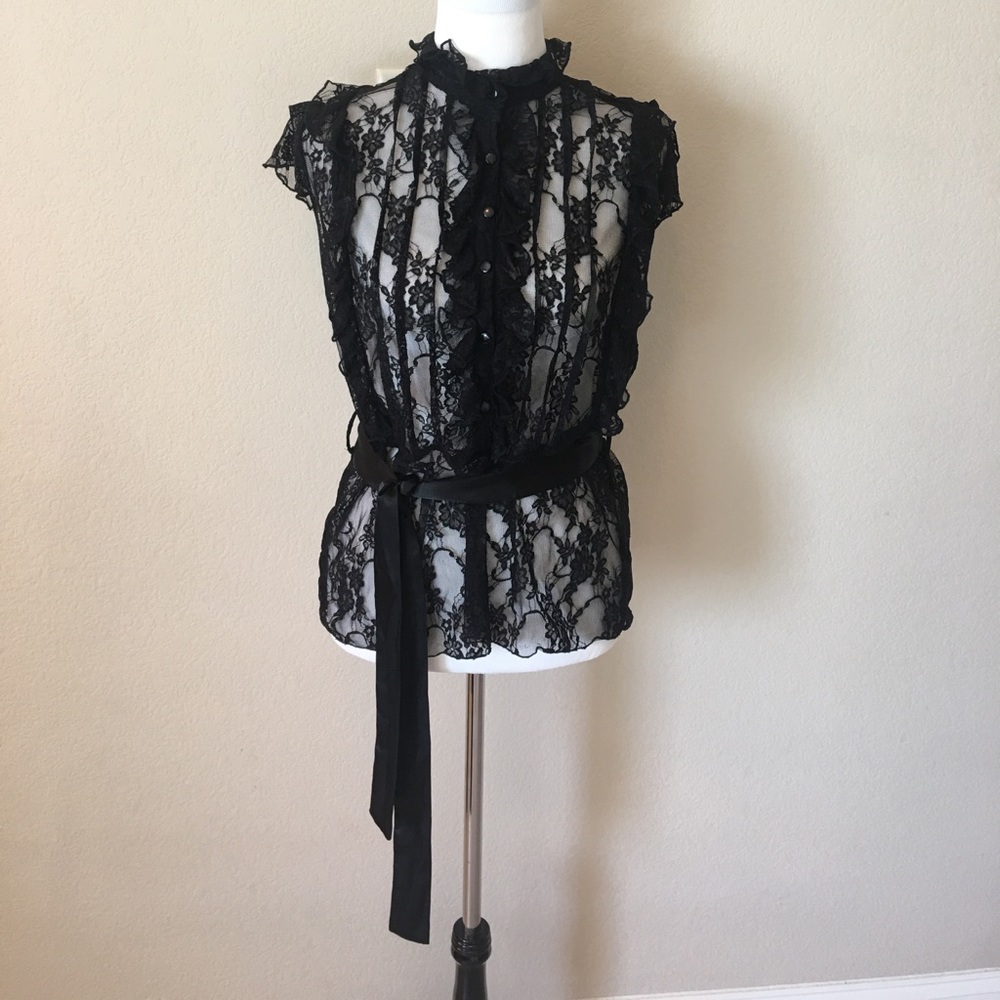 Beautiful lace shirt with satin waist tie!