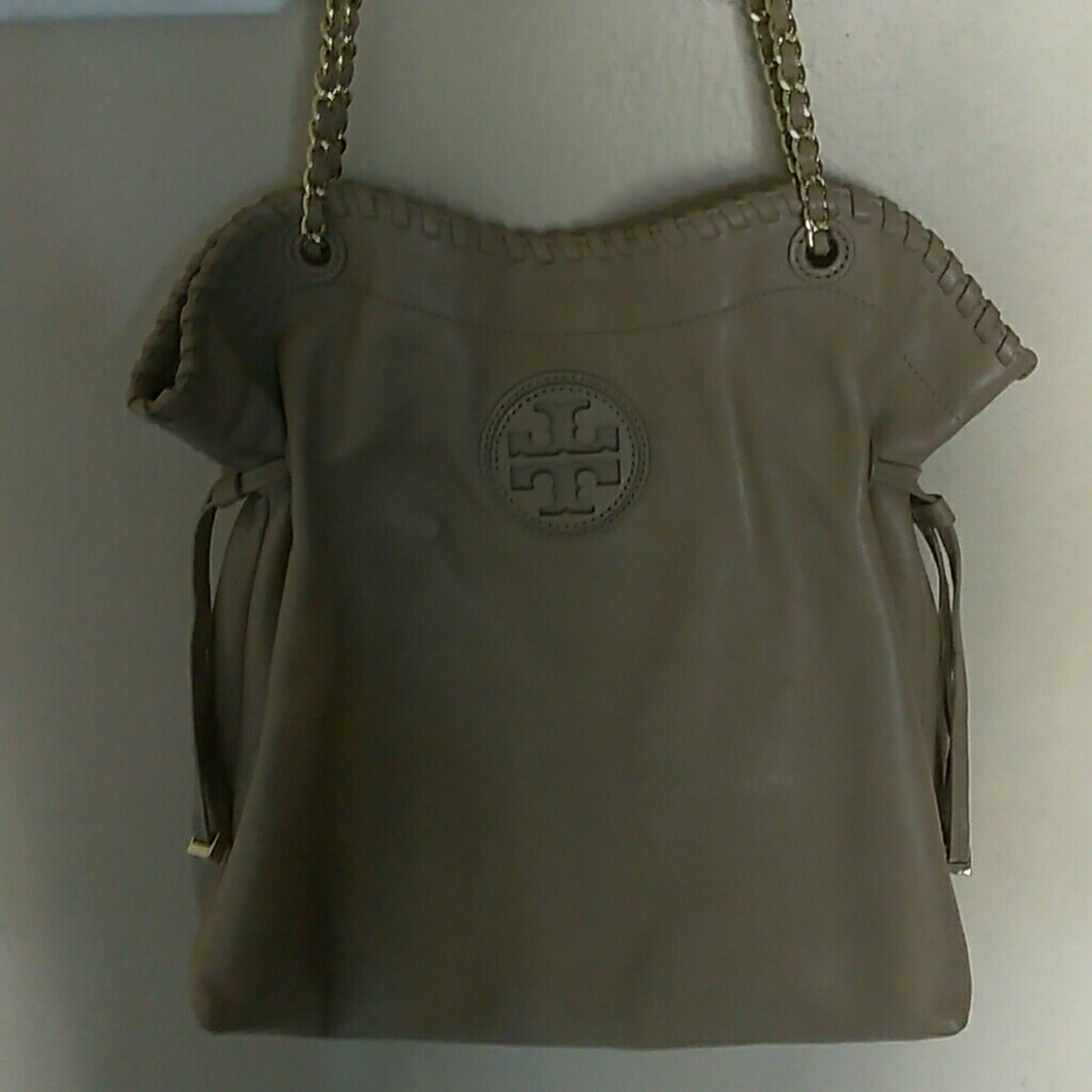 Beige tory burch hangbag