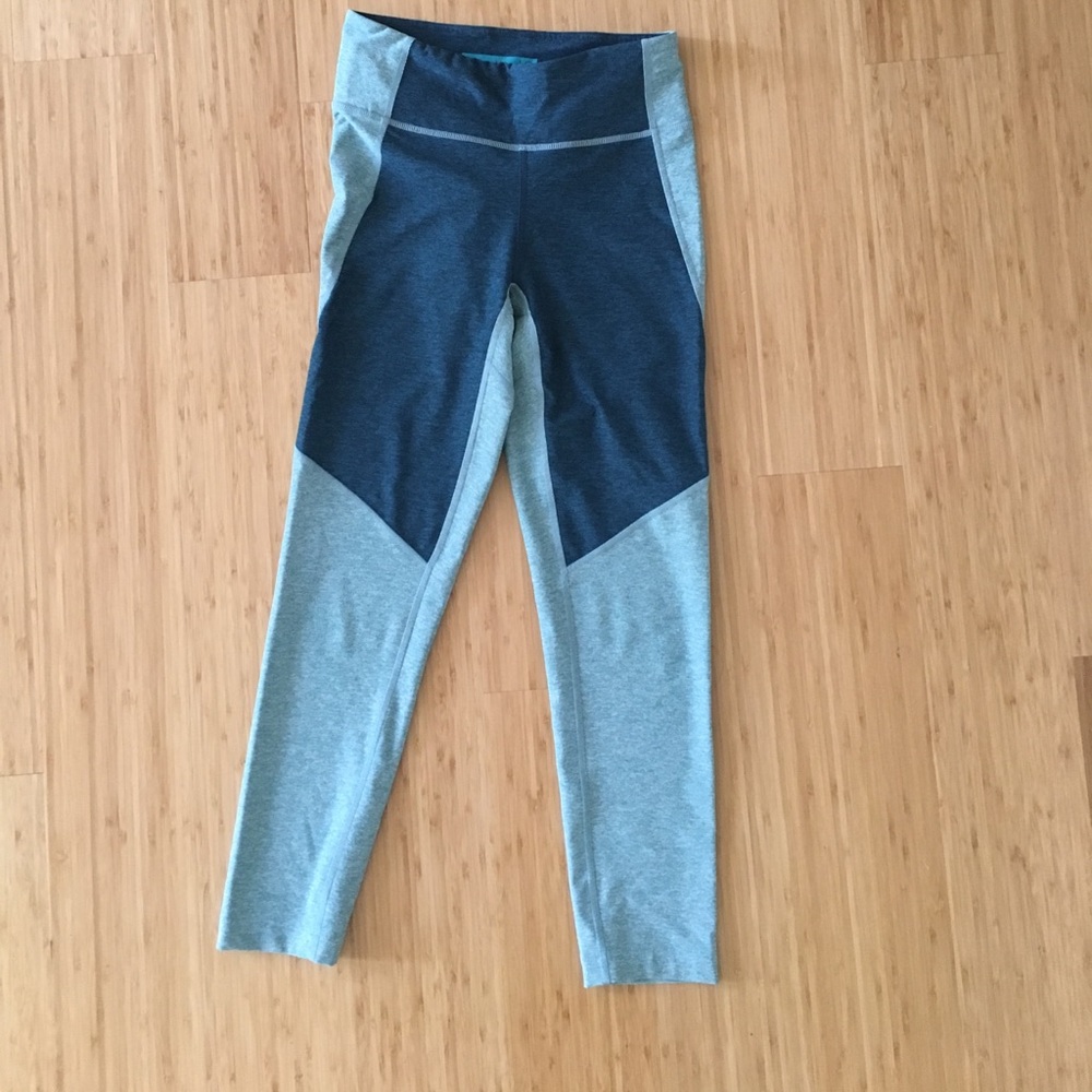 Outdoor Voices 3/4 Warmup Legging