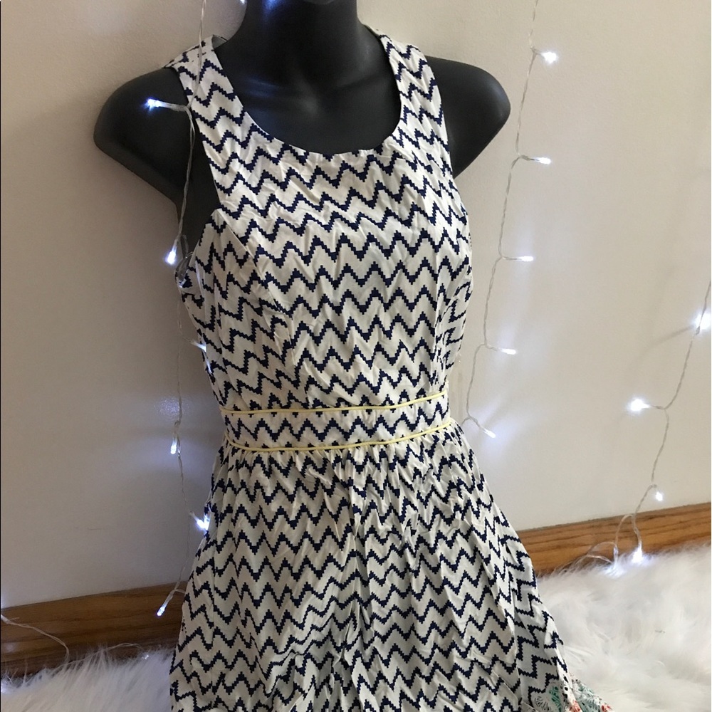 Cute summertime dress (S)