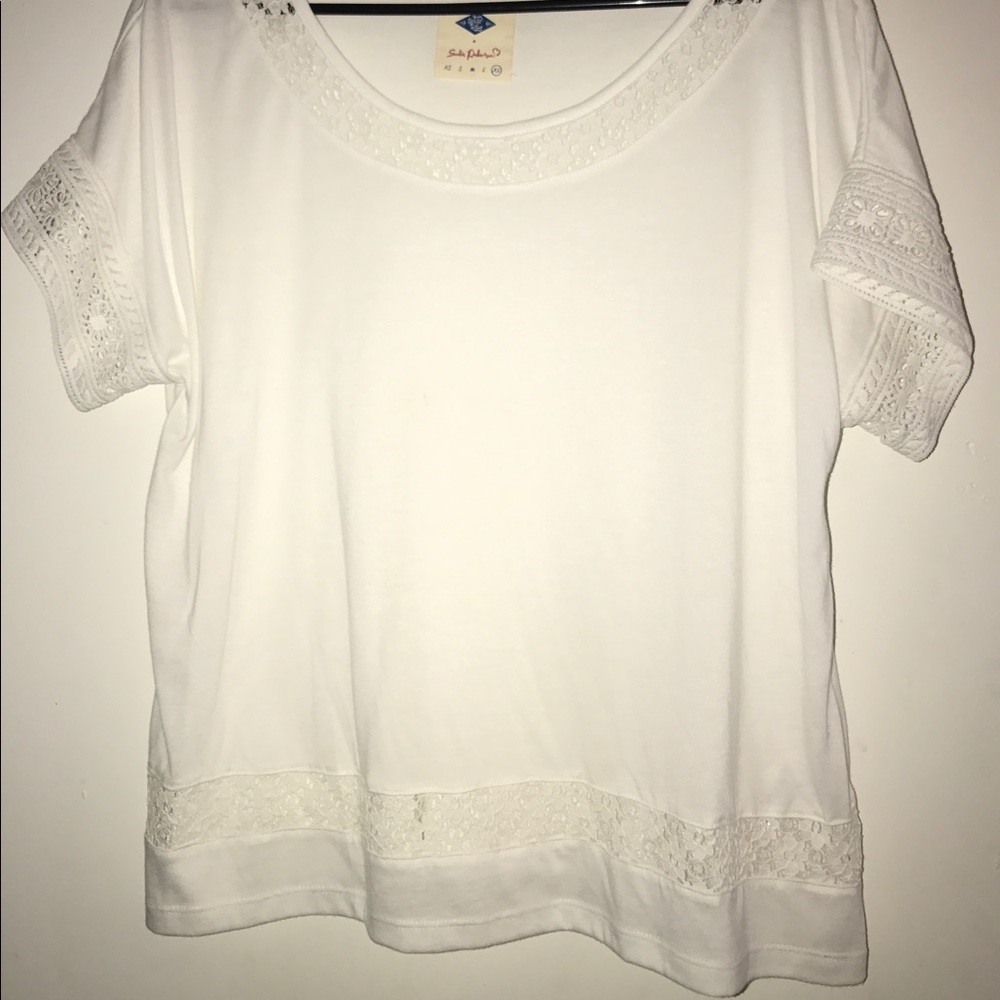 2 BUNDLE SHIRTS, brand new XL(juniors)