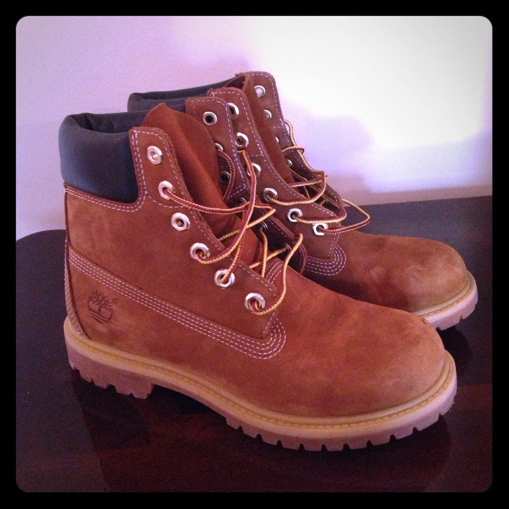 Almost NEW Women's Timberland Boots size 7