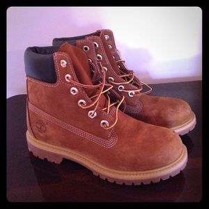 Almost NEW Women's Timberland Boots size 7