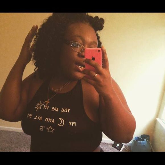 Meet your Posher, Krystal - Picture 1 of 1