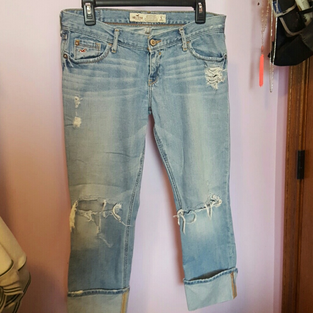 🌹Final price drop! Hollister cropped ripped jeans