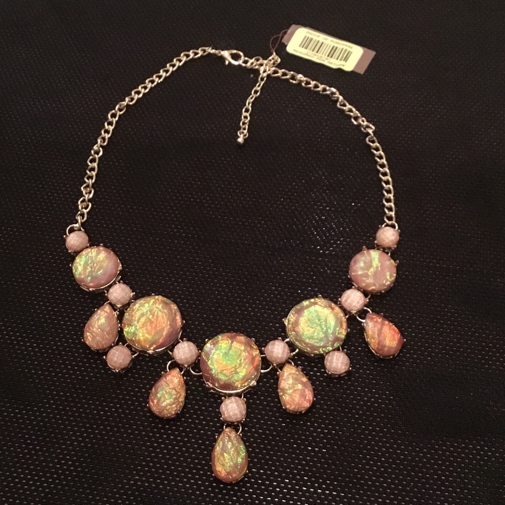 NWT Carol Dauplaise statement necklace