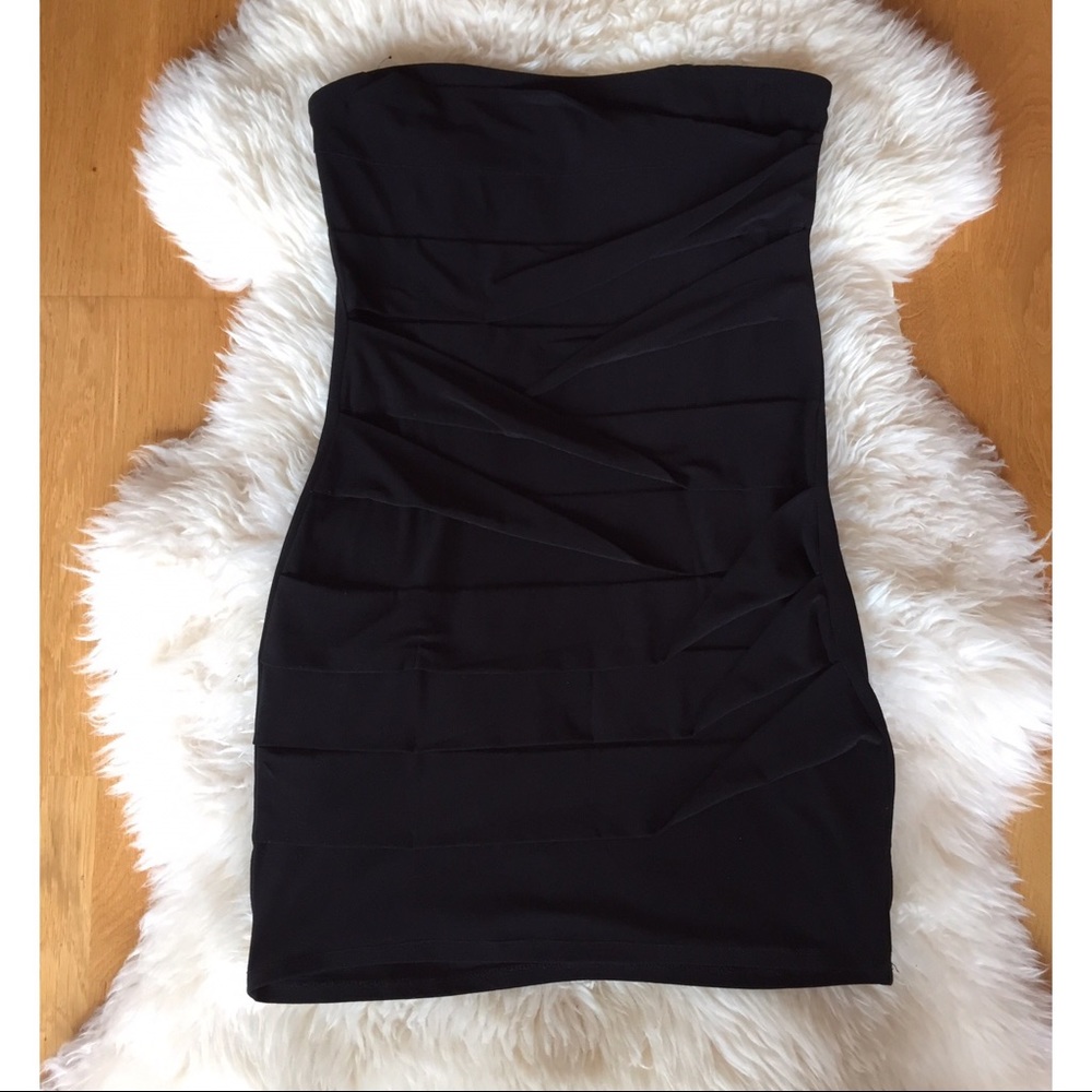 Open back black tube dress