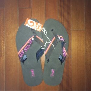NWT teva flip flops, brown w/ pink and orange