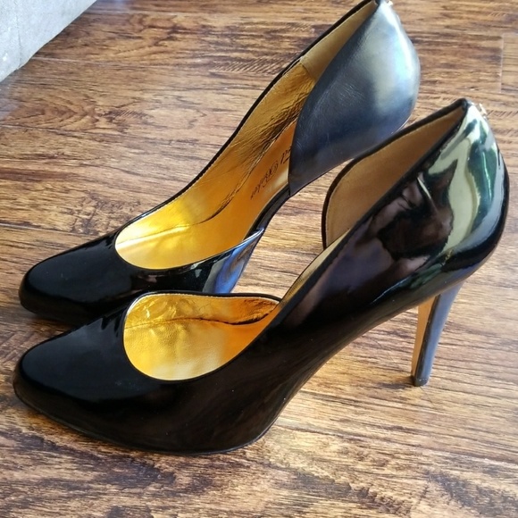 TED BAKER LONDON Leather Heels - Picture 2 of 4