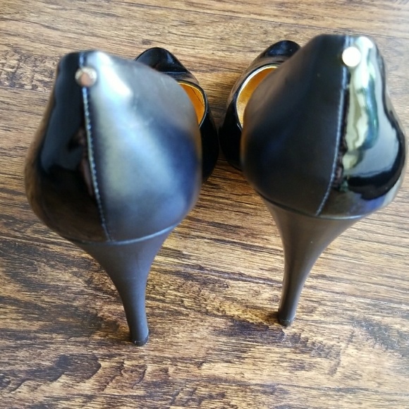TED BAKER LONDON Leather Heels - Picture 3 of 4