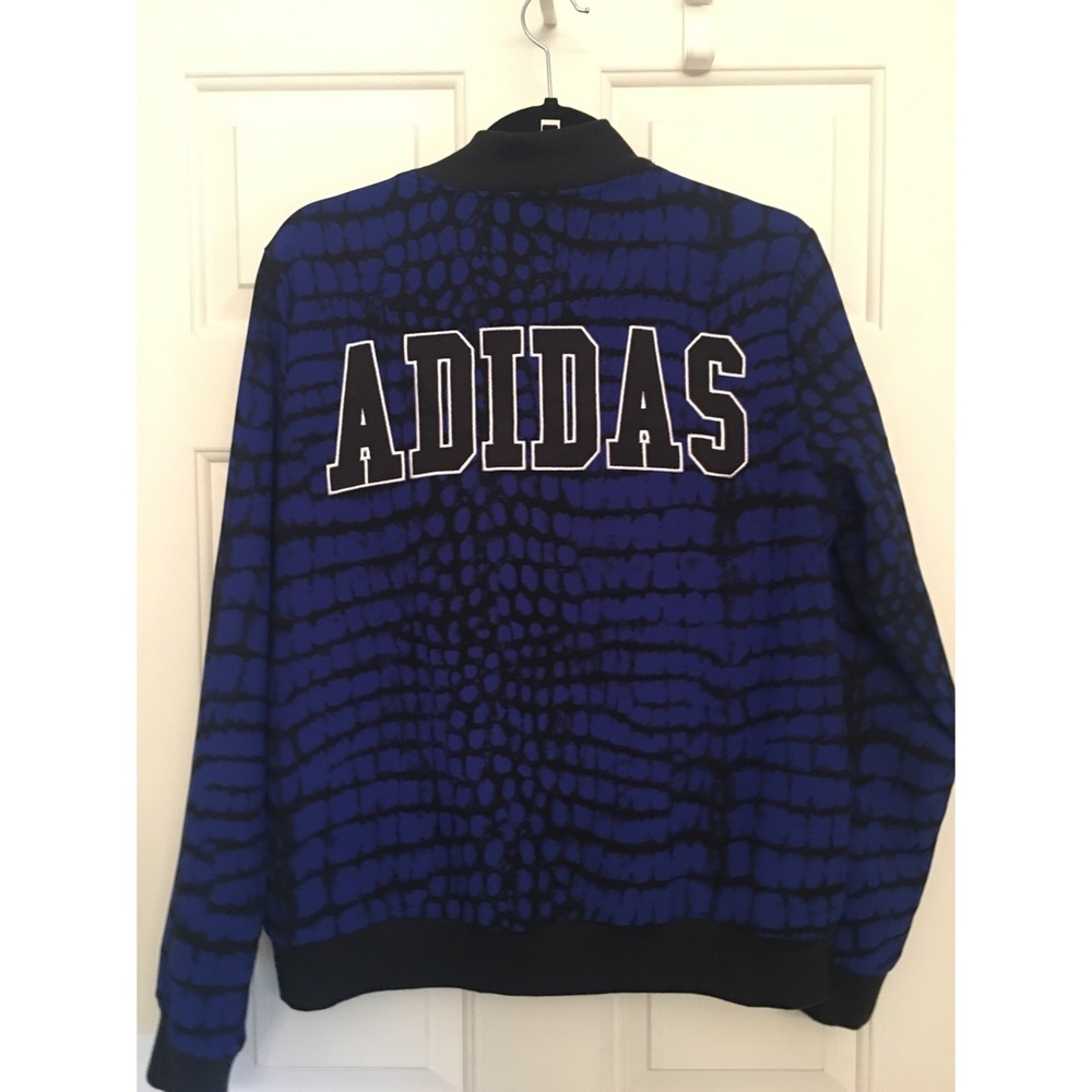 ADIDAS TRACK JACKET - SIZE L