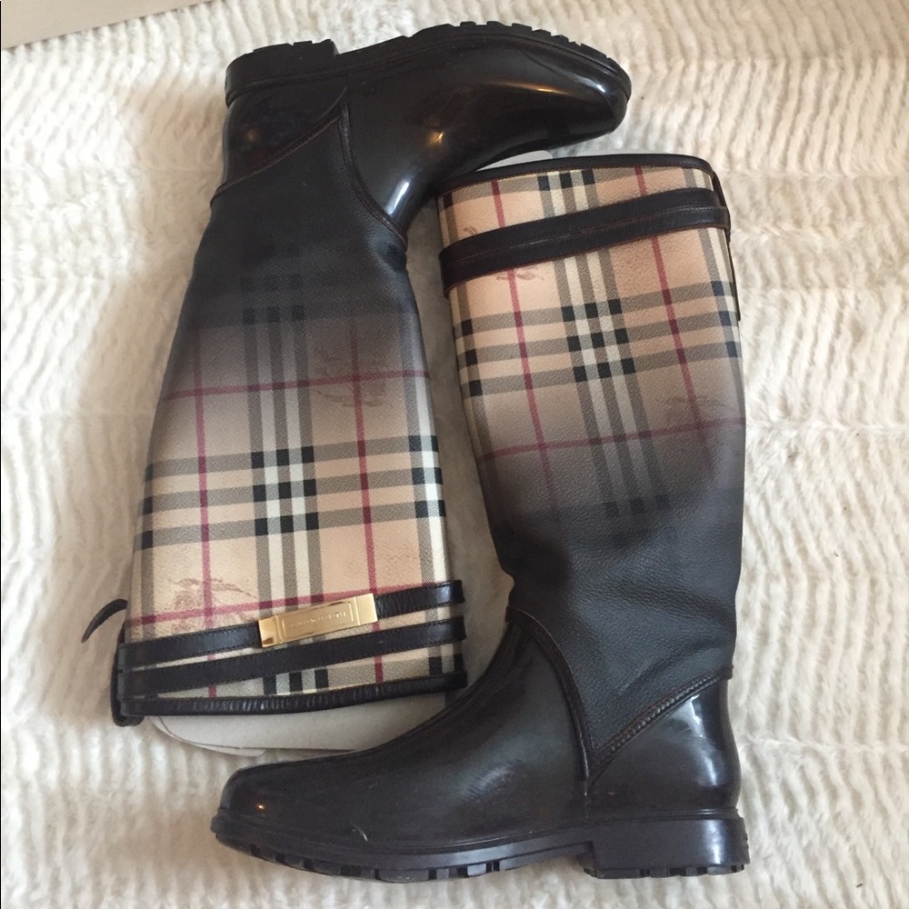 🎉🎊🔥JUST REDUCED Authentic Burberry rainboots