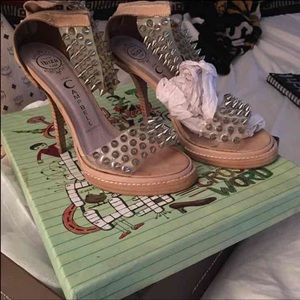 Jeffrey Campbell's worn 1 time