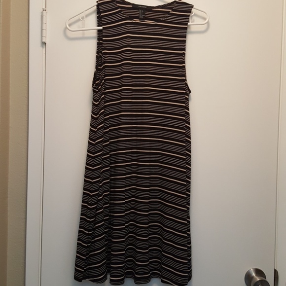 Casual slip on dress - Picture 1 of 1