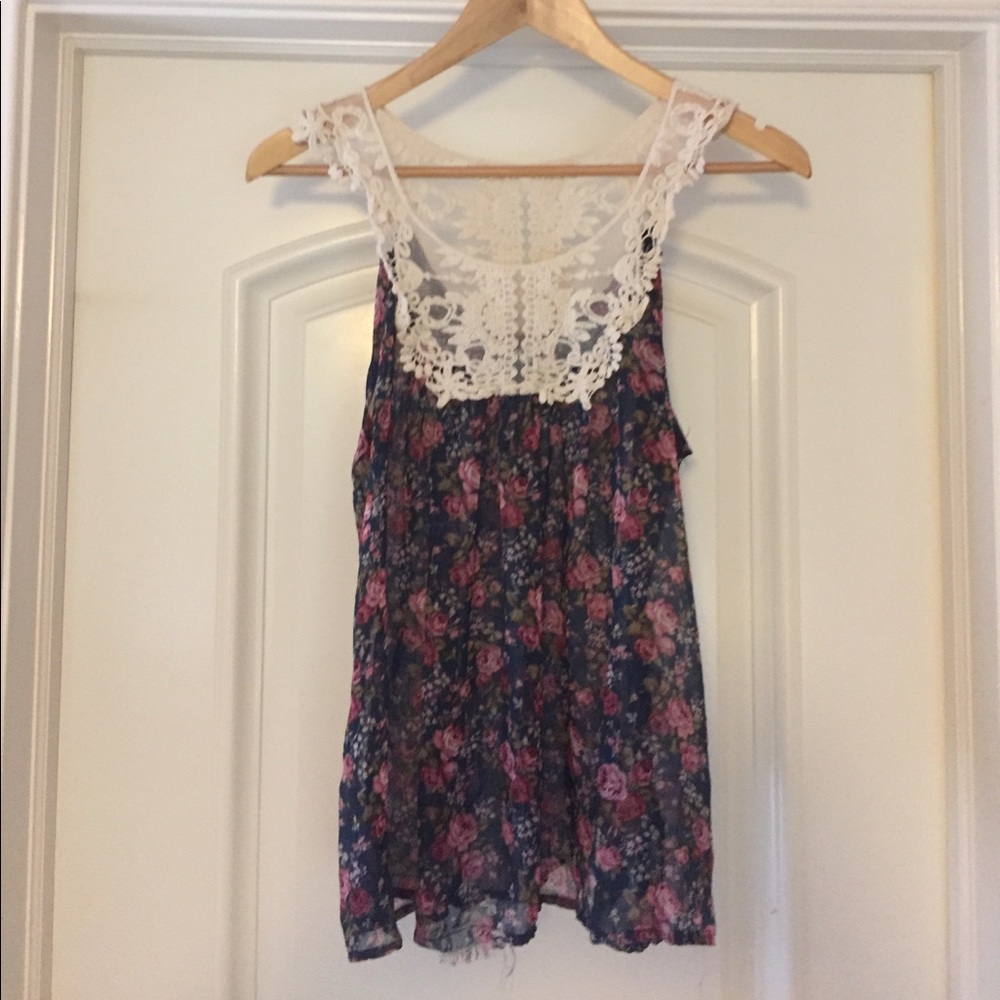 Floral blouse with lace accents