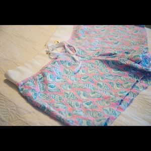 Lilly Pulitzer Beach Shorts swim cover Sz L
