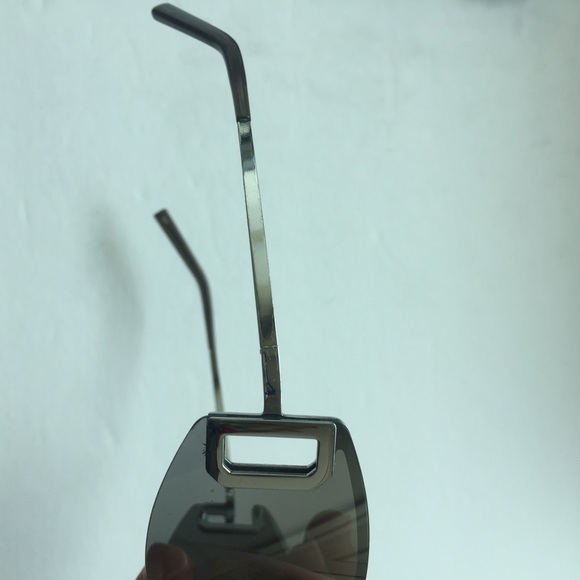 🔥Sale🔥Dolce & Gabbana Sunglasses - Picture 5 of 5