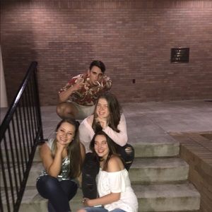 Meet your Posher, Evan