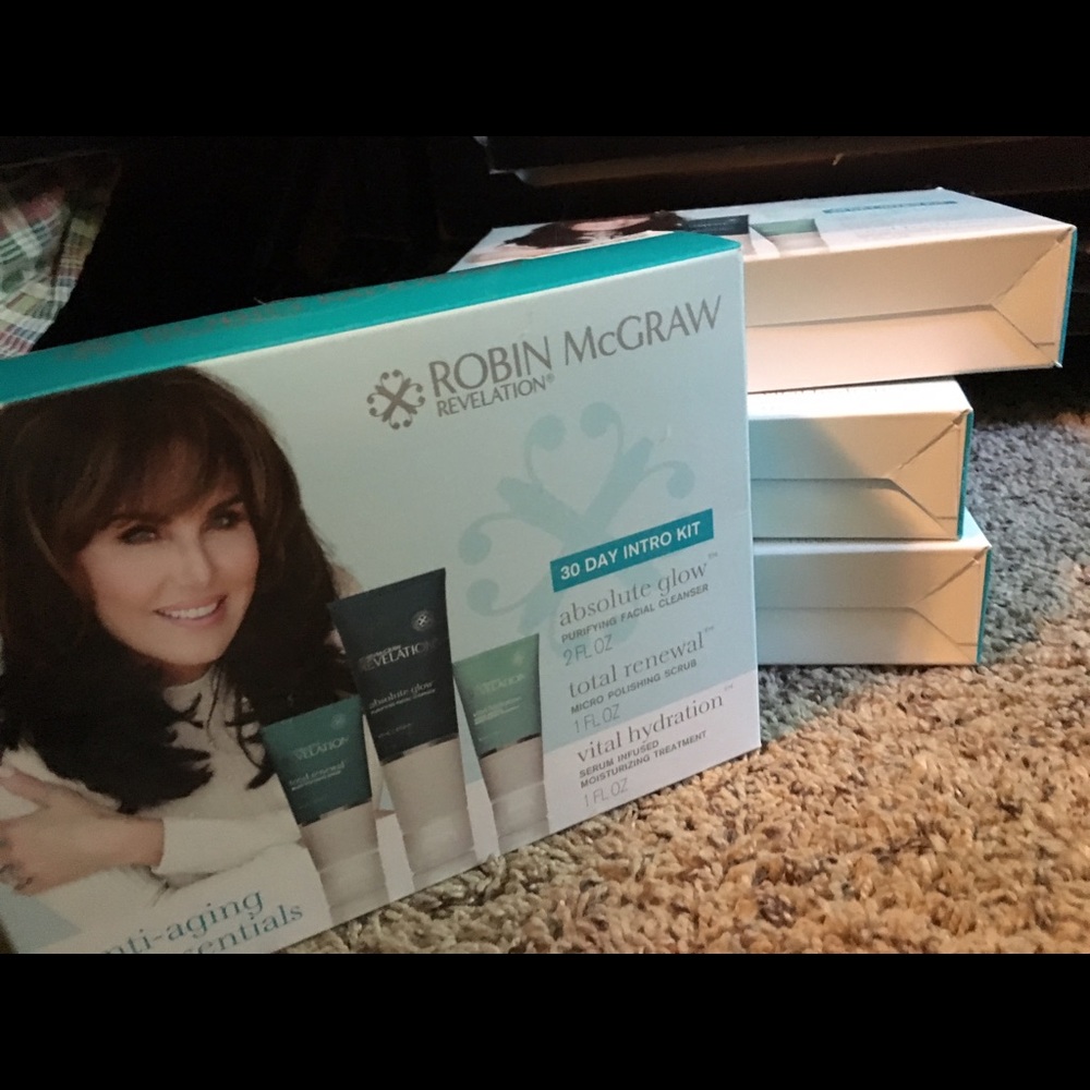 NWT. Robin McGraw facial system. 30 day supply.