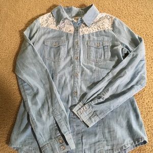 Jean button down 😍