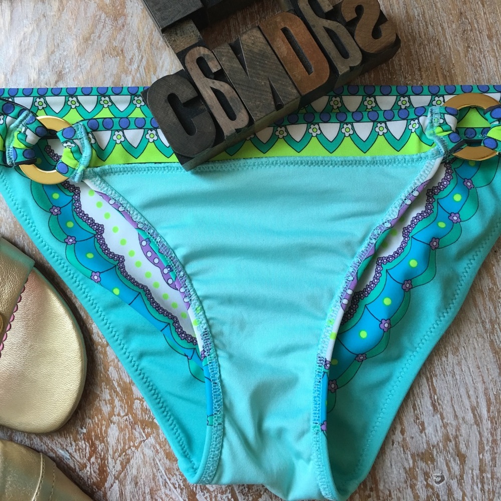 🏊‍♀️VICTORIA’S SECRET Print Bikini Bottom - Picture 7 of 8