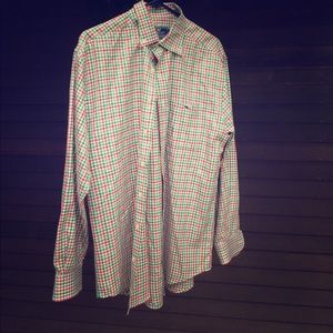 Vineyard vines button down shirt