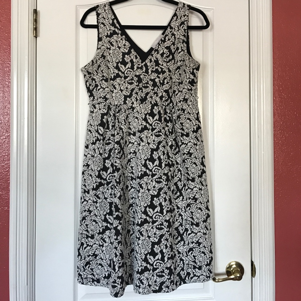 Maternity knee length dress