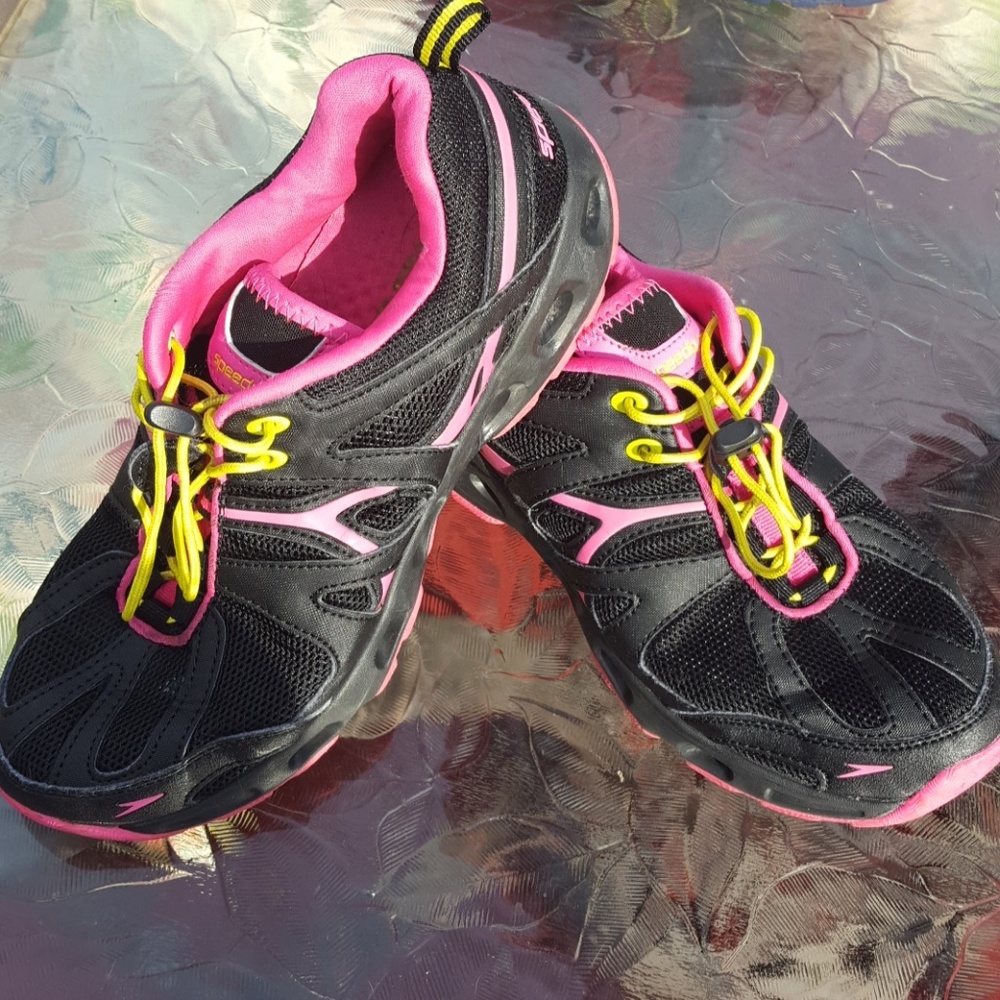 Speedo shoes